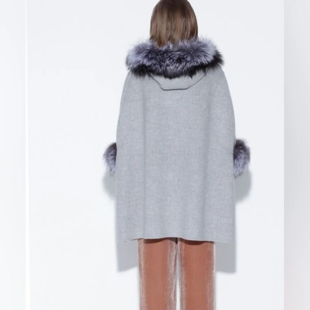 Gray Cape with Fox Fur Trim - Picture 2 of 10